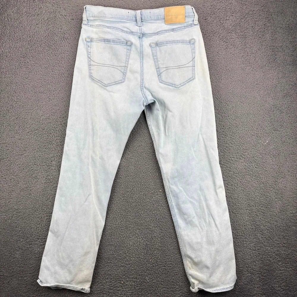 Hollister Athletic Straight Advanced Stretch Light Wash Distressed Jeans‎ 31x32
